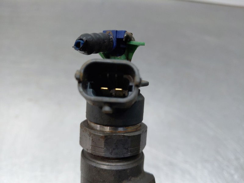 Recambio de inyector para peugeot 308 acces referencia OEM IAM 0445110566  
