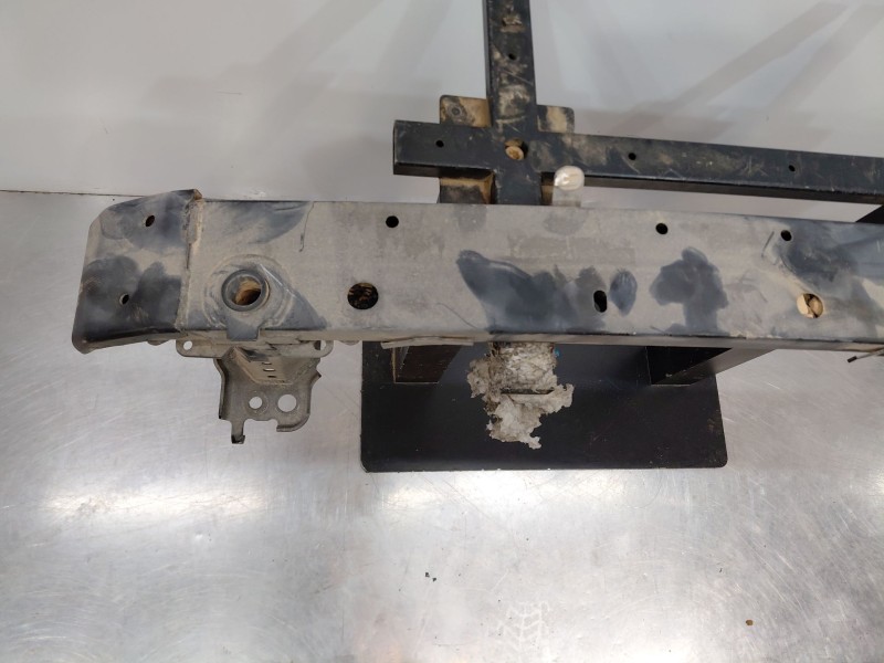 Recambio de refuerzo paragolpes delantero para toyota rav 4 advance referencia OEM IAM 5202142110  