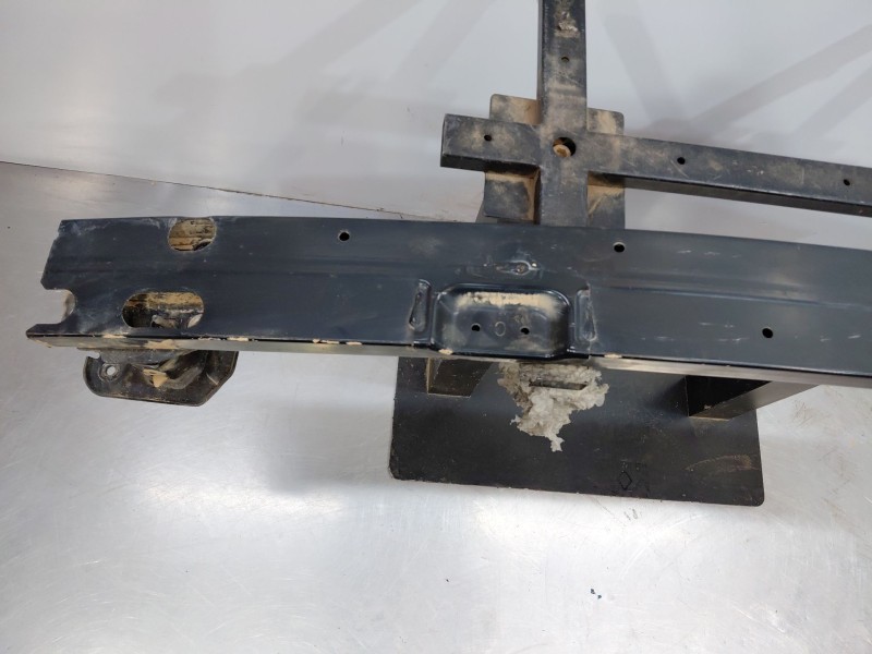 Recambio de refuerzo paragolpes trasero para toyota rav 4 advance referencia OEM IAM 5202342040  