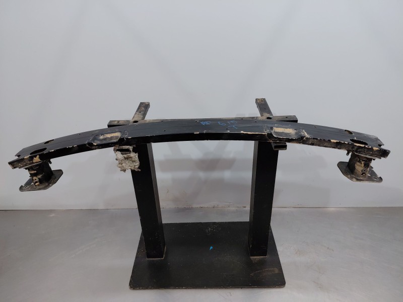Recambio de refuerzo paragolpes trasero para toyota rav 4 advance referencia OEM IAM 5202342040  