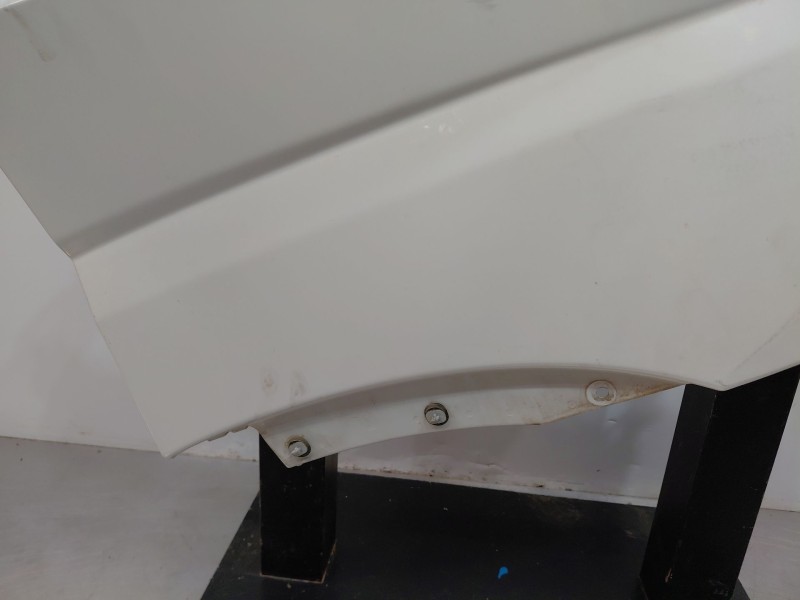Recambio de aleta delantera derecha para iveco daily 35s16 35-160 referencia OEM IAM   