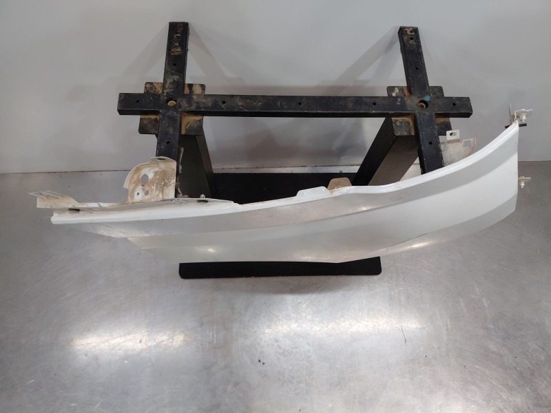 Recambio de aleta delantera derecha para iveco daily 35s16 35-160 referencia OEM IAM   