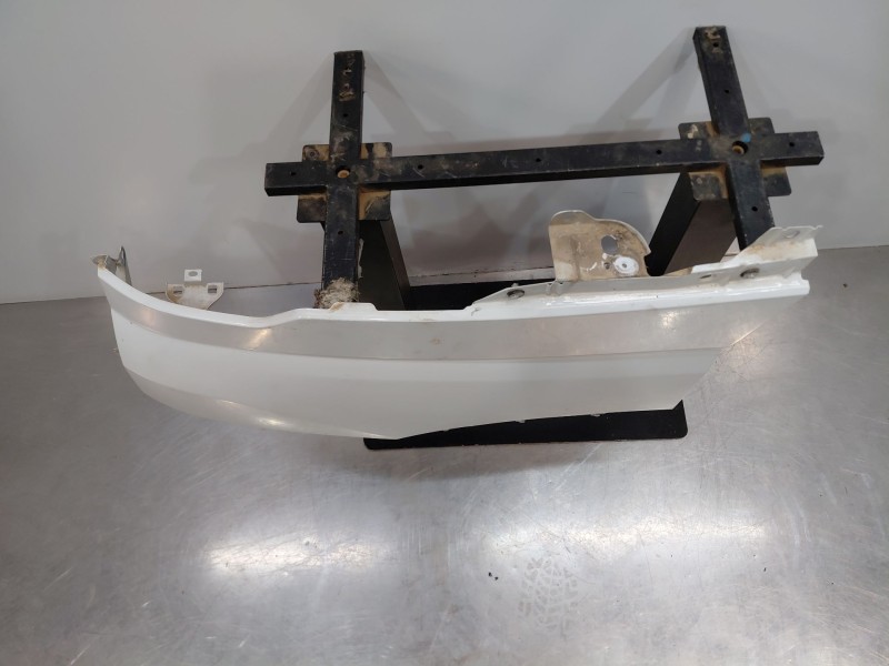 Recambio de aleta delantera izquierda para iveco daily 35s16 35-160 referencia OEM IAM   
