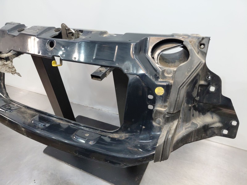Recambio de panel frontal para iveco daily 35s16 35-160 referencia OEM IAM 5802798016 580279801600 