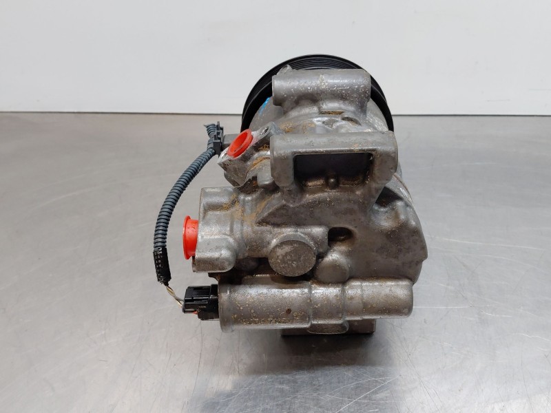 Recambio de compresor aire acondicionado para toyota rav 4 advance referencia OEM IAM 8831042511  