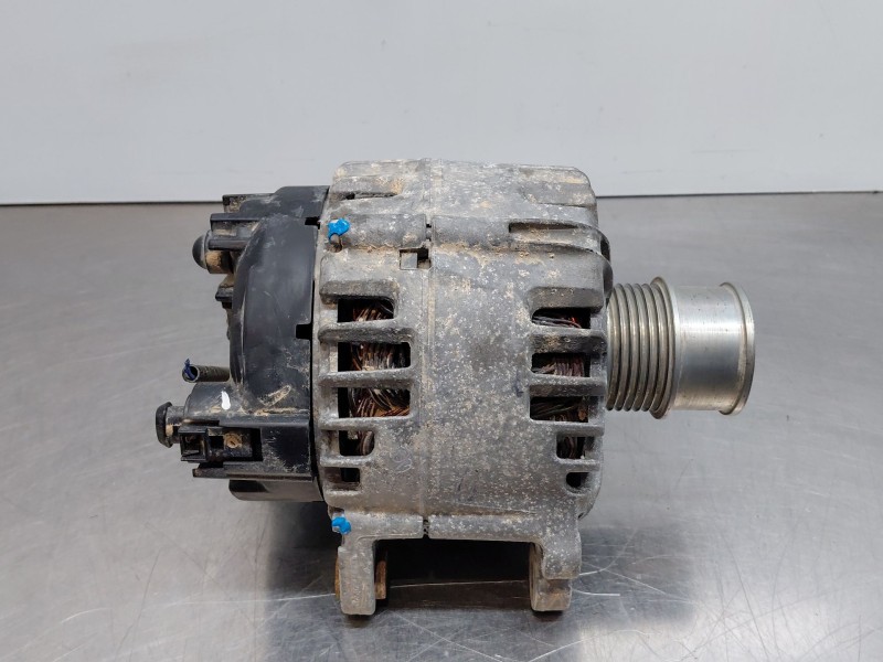 Recambio de alternador para volkswagen t-roc r-line referencia OEM IAM 05E903026Q  