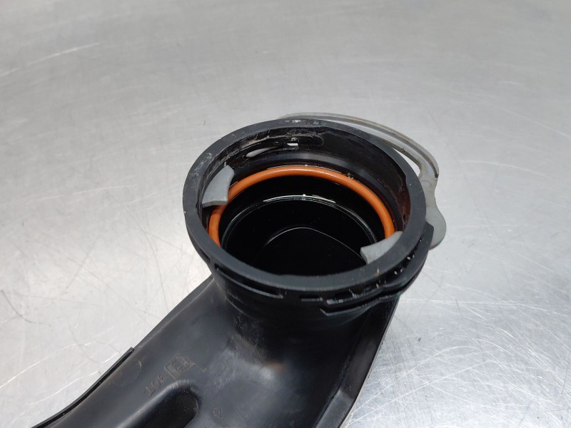 Recambio de tubo para volkswagen t-roc r-line referencia OEM IAM 05E145673K  