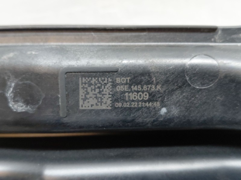 Recambio de tubo para volkswagen t-roc r-line referencia OEM IAM 05E145673K  
