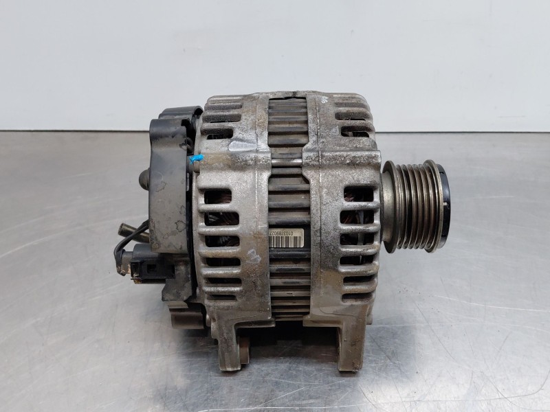 Recambio de alternador para volkswagen passat b6 (3c2) 2.0 tdi 16v referencia OEM IAM 03G903023  