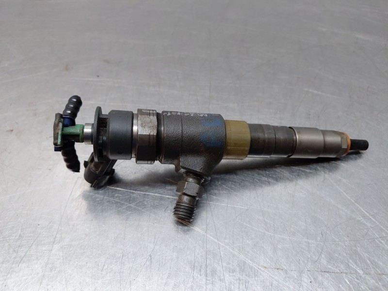 Recambio de inyector para peugeot 308 acces referencia OEM IAM 0445110566  