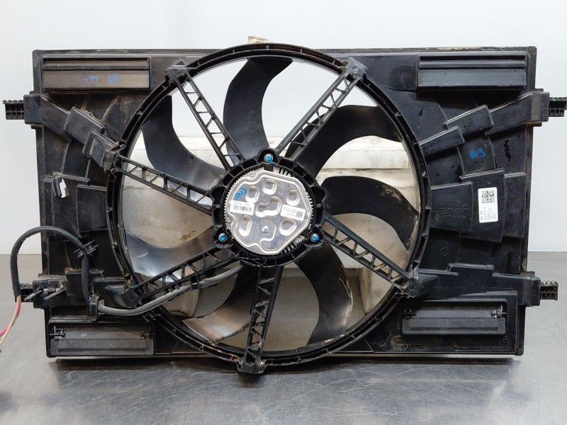 Recambio de electroventilador para volkswagen t-roc r-line referencia OEM IAM 5Q0121203DQ  