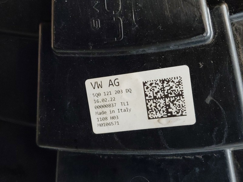Recambio de electroventilador para volkswagen t-roc r-line referencia OEM IAM 5Q0121203DQ  