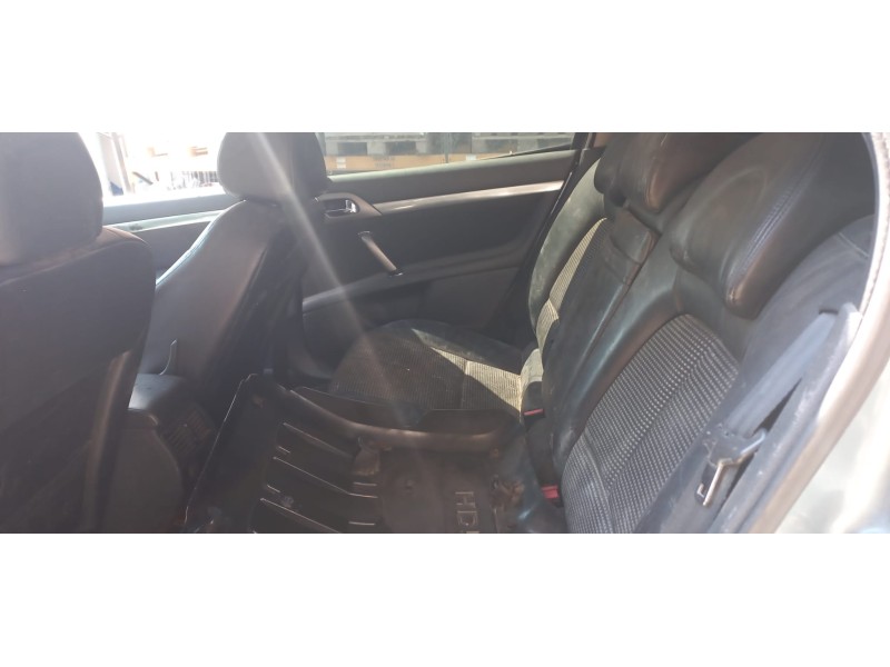 peugeot 407 sw del año 2004