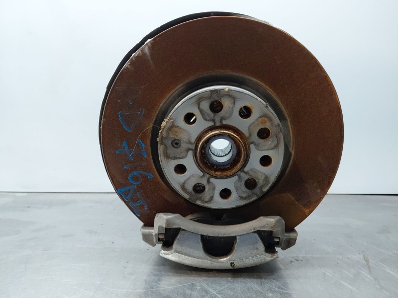 Recambio de mangueta delantera izquierda para volkswagen tiguan (ax1) comfortline referencia OEM IAM 5Q0407253C  