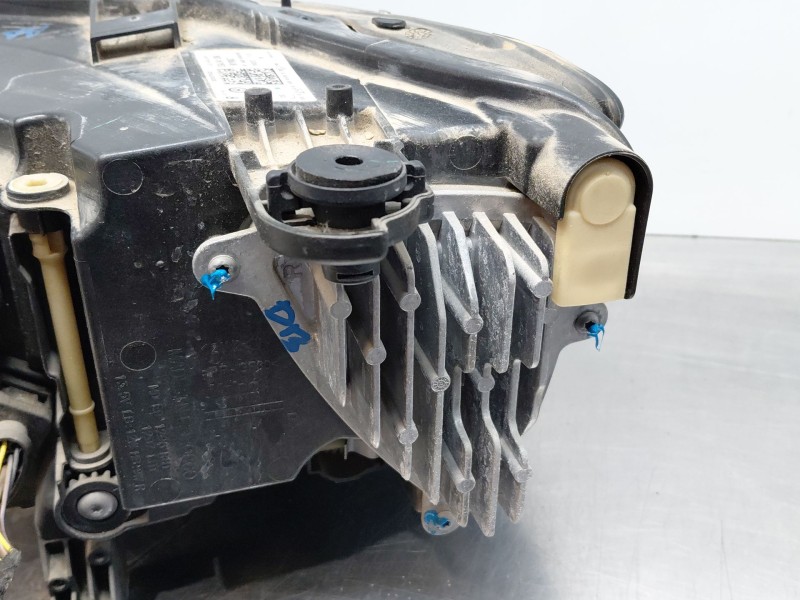 Recambio de faro derecho para volkswagen t-roc r-line referencia OEM IAM 2GA941006F  