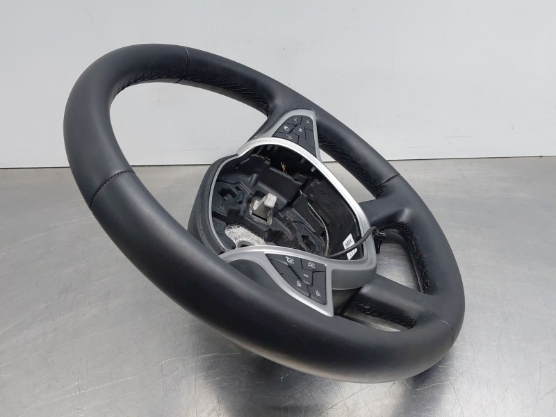 Recambio de volante para dacia sandero iii driving referencia OEM IAM 484007828R  