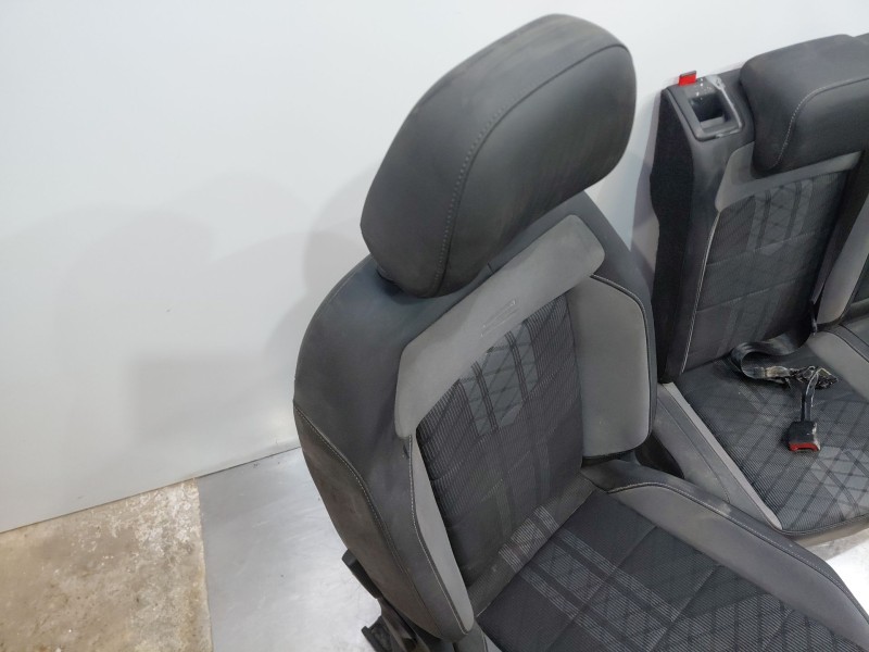 Recambio de juego asientos completo para volkswagen t-roc r-line referencia OEM IAM 2GA881775B 2GA881805EC 2GA881375B