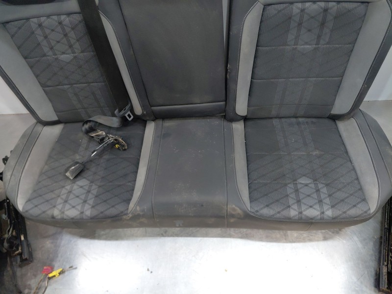 Recambio de juego asientos completo para volkswagen t-roc r-line referencia OEM IAM 2GA881775B 2GA881805EC 2GA881375B