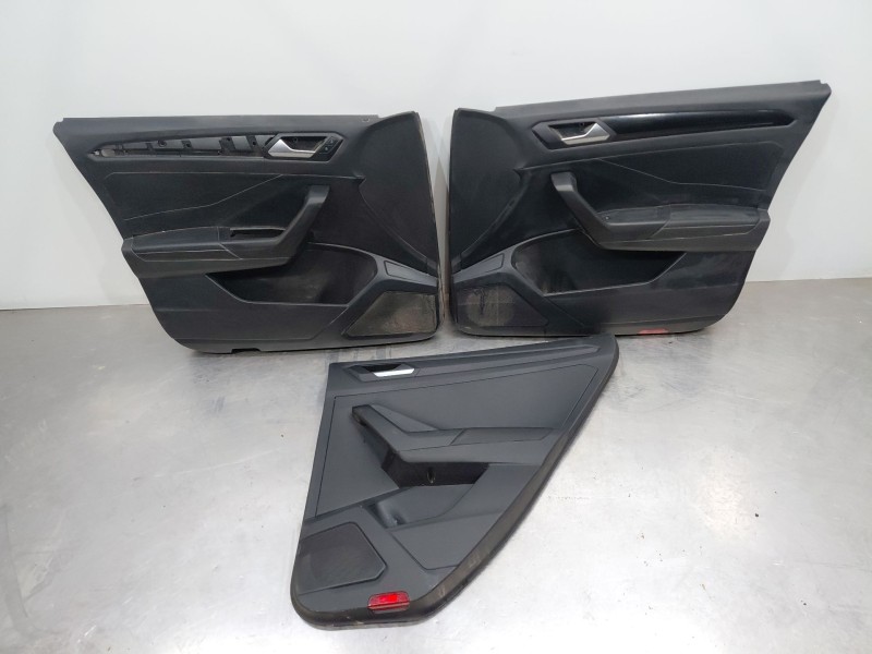 Recambio de juego asientos completo para volkswagen t-roc r-line referencia OEM IAM 2GA881775B 2GA881805EC 2GA881375B