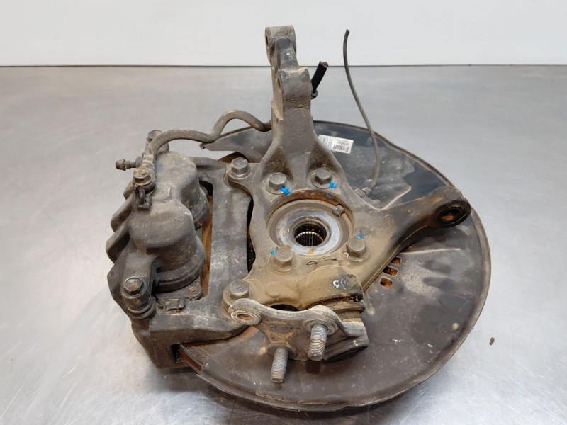 Recambio de mangueta delantera derecha para toyota rav 4 advance referencia OEM IAM 4321178010  