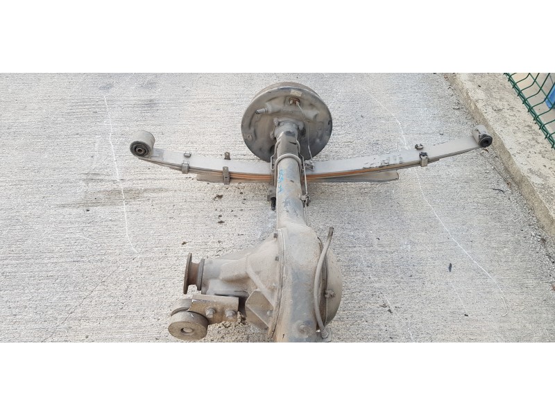 Recambio de puente trasero para hyundai h 1 h 1 furg.caja cerr.c. puerta referencia OEM IAM 521004A805 530004A864 