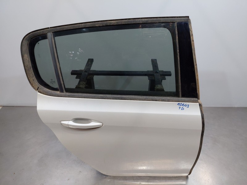 Recambio de puerta trasera derecha para peugeot 308 acces referencia OEM IAM 9802165580  