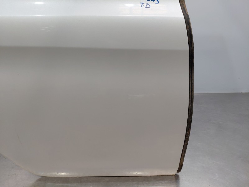 Recambio de puerta trasera derecha para peugeot 308 acces referencia OEM IAM 9802165580  