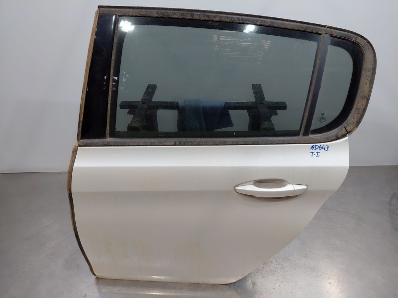Recambio de puerta trasera izquierda para peugeot 308 acces referencia OEM IAM 9802165680  