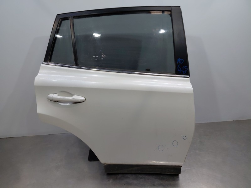 Recambio de puerta trasera derecha para toyota rav 4 advance referencia OEM IAM 670030R110  
