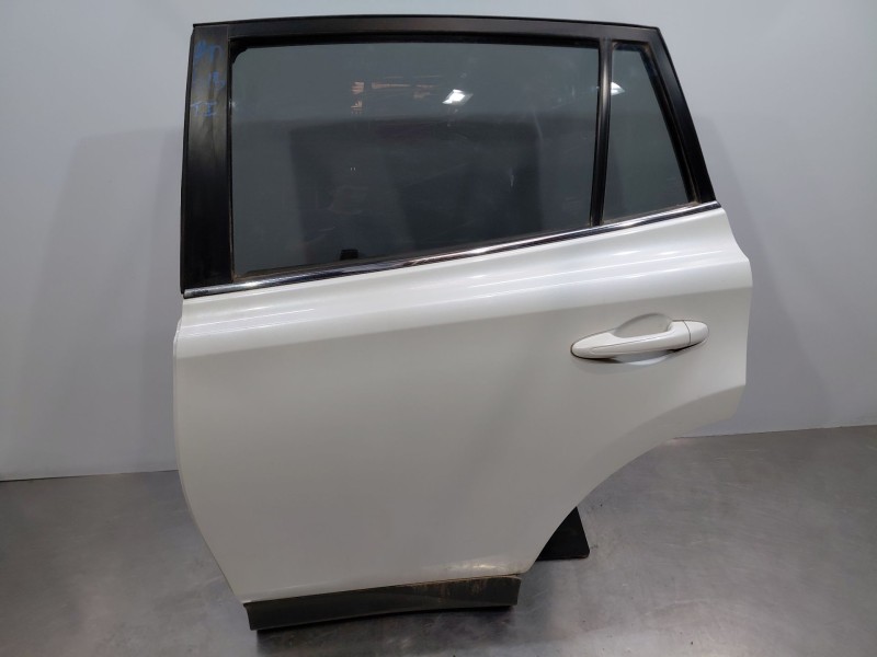 Recambio de puerta trasera izquierda para toyota rav 4 advance referencia OEM IAM 670040R110  