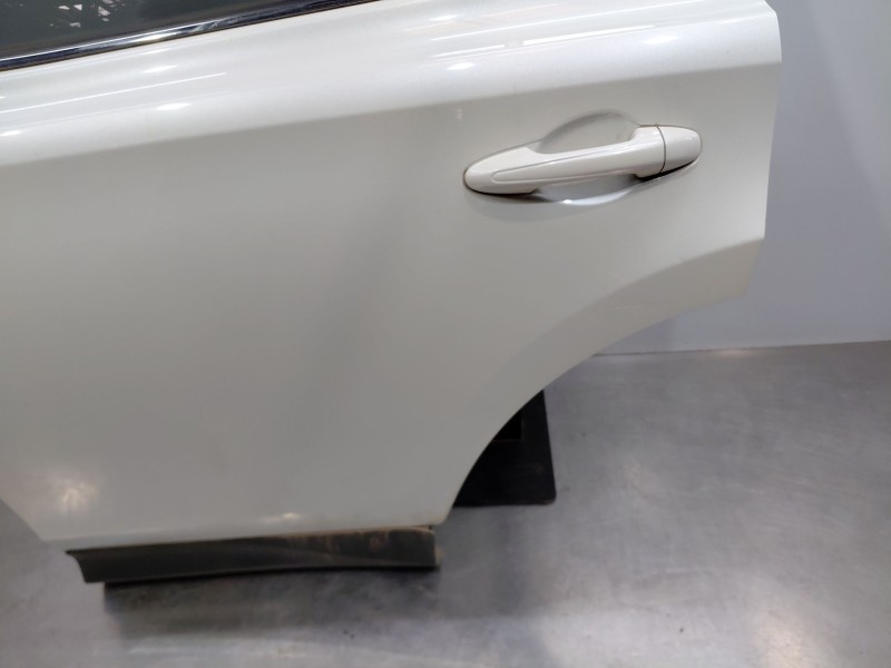 Recambio de puerta trasera izquierda para toyota rav 4 advance referencia OEM IAM 670040R110  