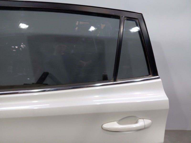 Recambio de puerta trasera izquierda para toyota rav 4 advance referencia OEM IAM 670040R110  