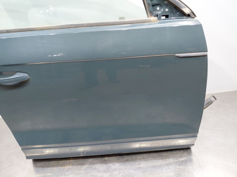 Recambio de puerta delantera derecha para volkswagen t-roc r-line referencia OEM IAM 2GA831052AH  
