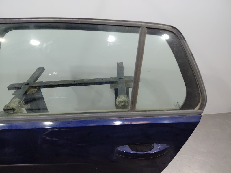 Recambio de puerta trasera izquierda para volkswagen golf vii lim. (bq1) bluemotion referencia OEM IAM 5G4833055AD 5G4833055AC 