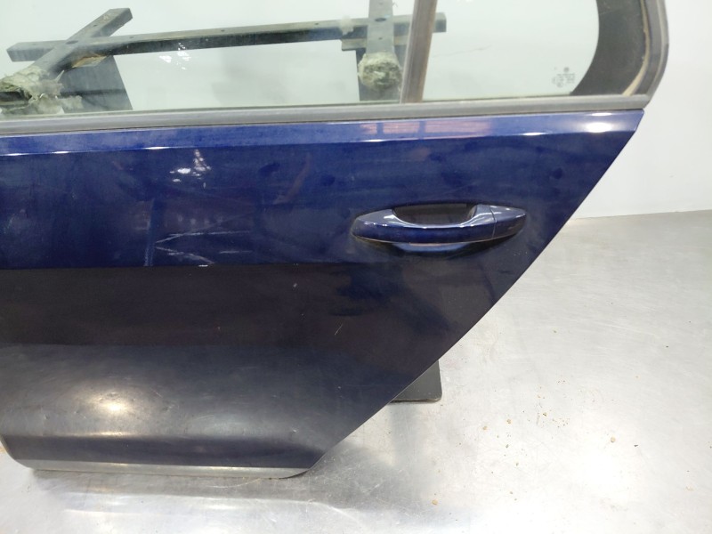 Recambio de puerta trasera izquierda para volkswagen golf vii lim. (bq1) bluemotion referencia OEM IAM 5G4833055AD 5G4833055AC 