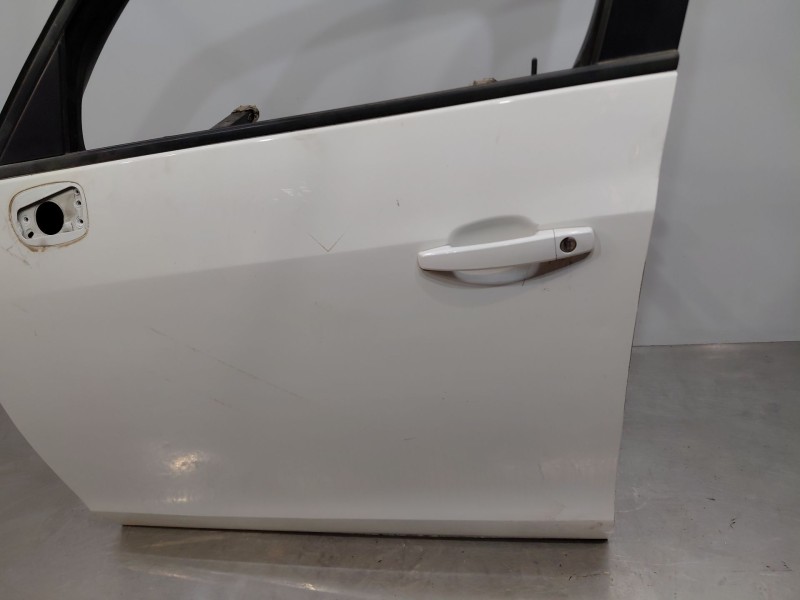 Recambio de puerta delantera izquierda para opel zafira tourer selective referencia OEM IAM 13355178  