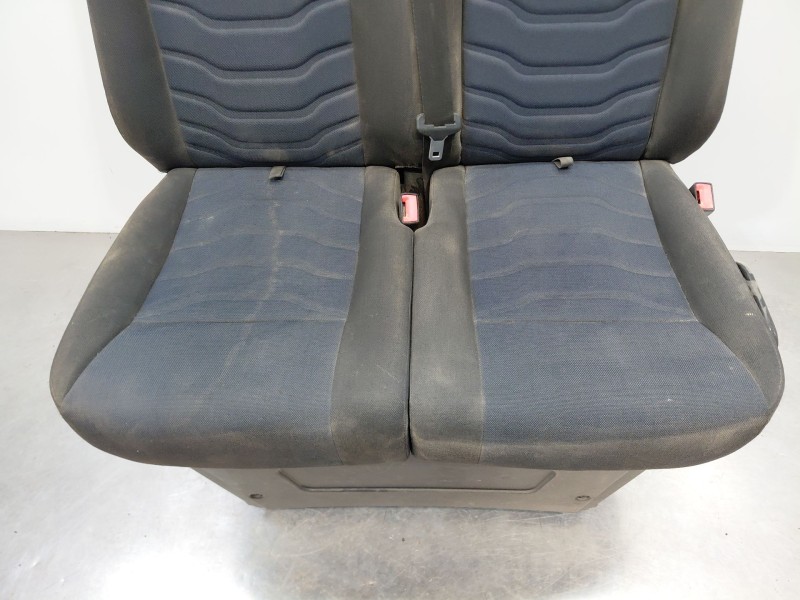 Recambio de asiento delantero derecho para iveco daily 35s16 35-160 referencia OEM IAM 5803394949  