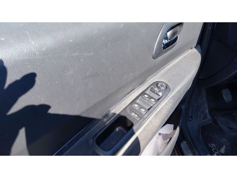 peugeot 5008 (0u_, 0e_) del año 2014