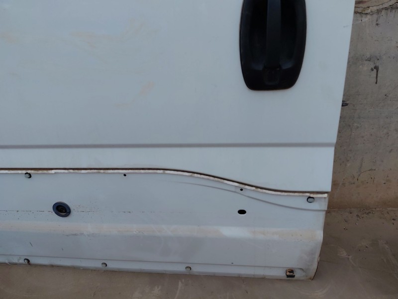 Recambio de puerta lateral corredera derecha para iveco daily 35s16 35-160 referencia OEM IAM   