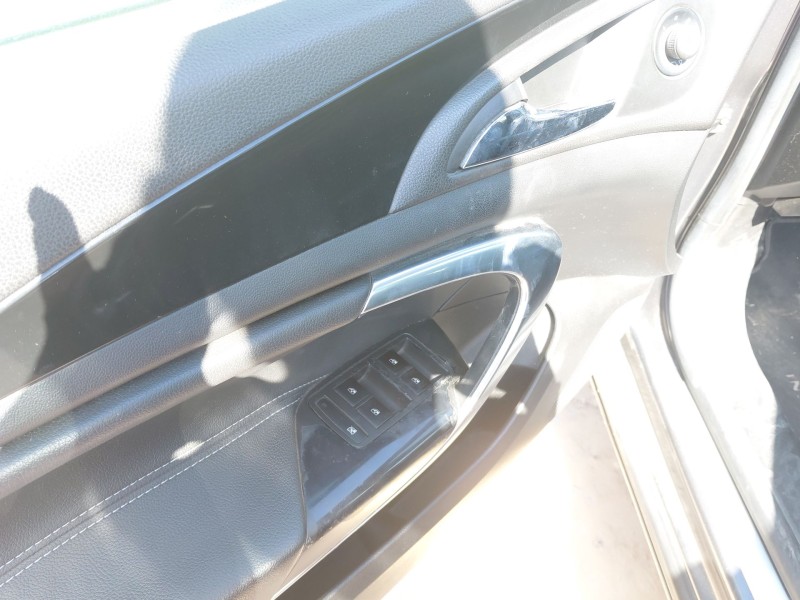 opel insignia a sports tourer (g09) del año 2011