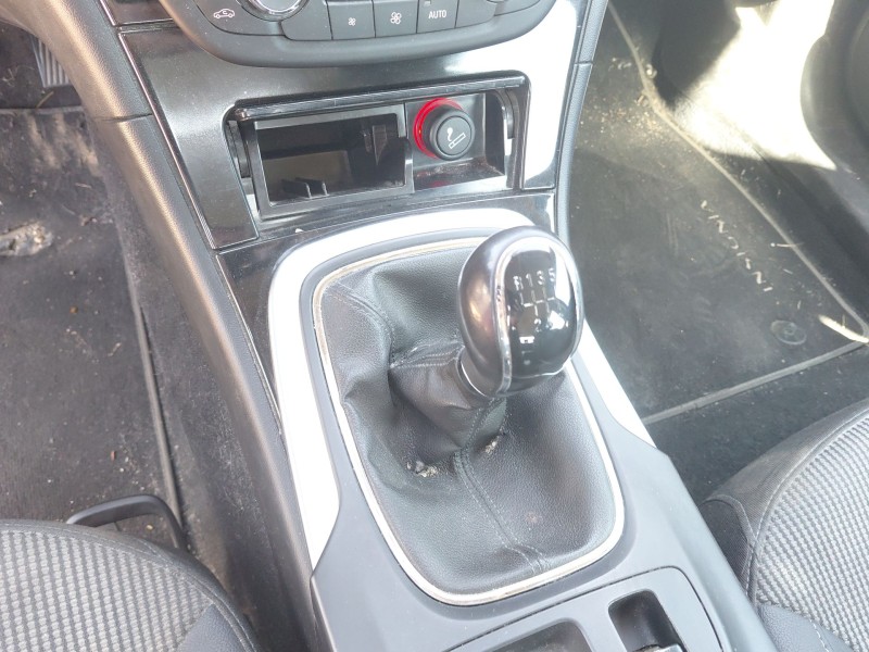 opel insignia a sports tourer (g09) del año 2011