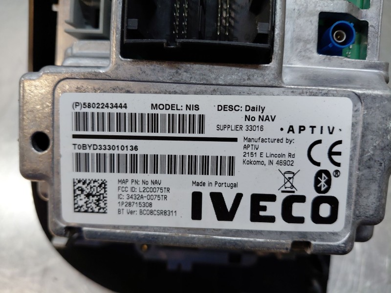 Recambio de sistema audio / radio cd para iveco daily 35s16 35-160 referencia OEM IAM   