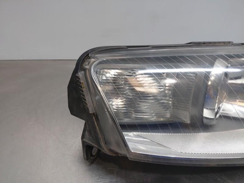 Recambio de faro derecho para audi a6 c6 (4f2) 2.0 tdi referencia OEM IAM   