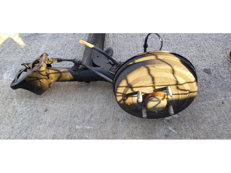 Recambio de puente trasero para chevrolet aveo lt referencia OEM IAM 96653128  