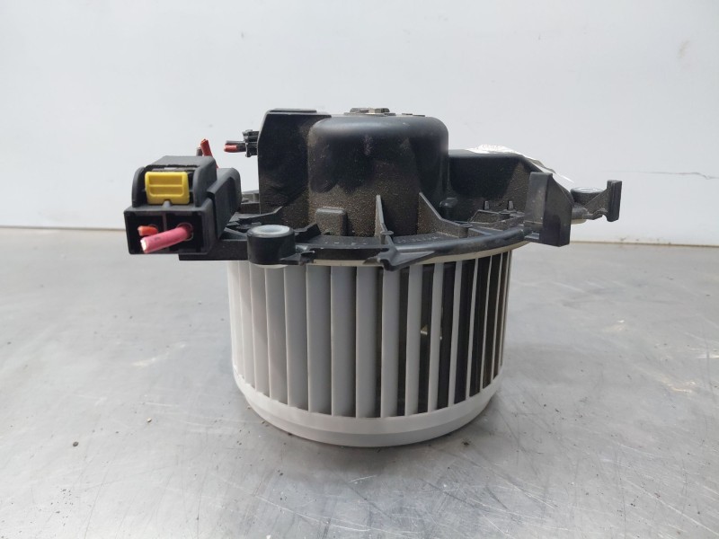 Recambio de motor calefaccion para iveco daily 35s16 35-160 referencia OEM IAM   