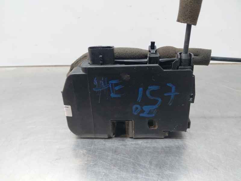 Recambio de cerradura puerta delantera izquierda para iveco daily 35s16 35-160 referencia OEM IAM   