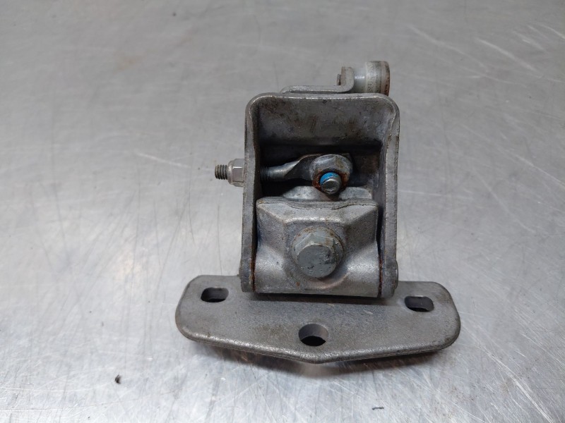 Recambio de soporte / guia puerta corredera para iveco daily 35s16 35-160 referencia OEM IAM   