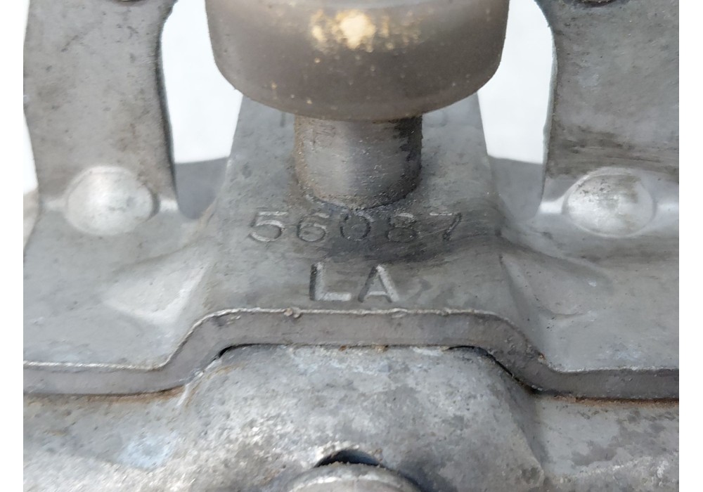 Recambio de soporte / guia puerta corredera para iveco daily 35s16 35-160 referencia OEM IAM   