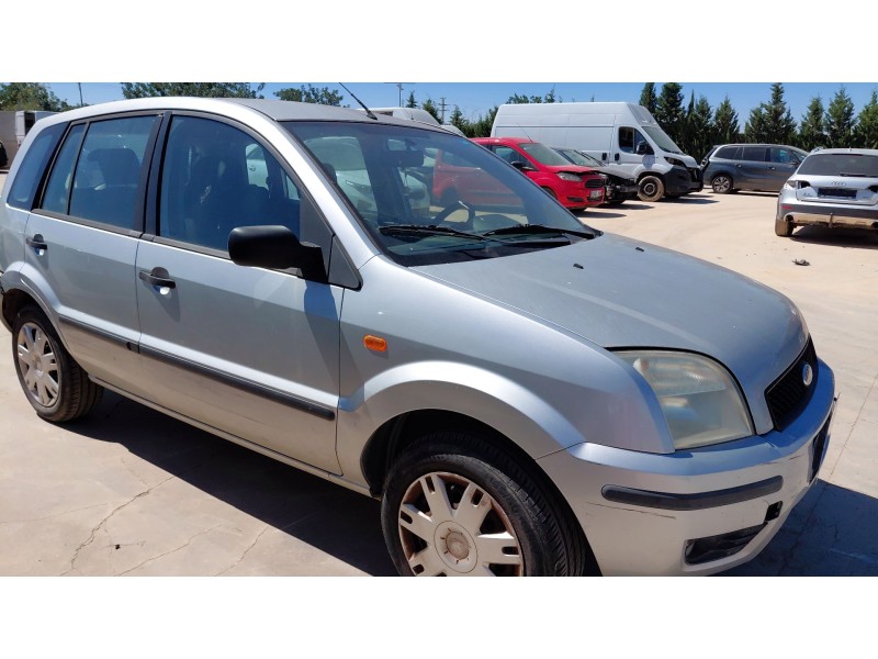 ford fusion (ju_) del año 2004