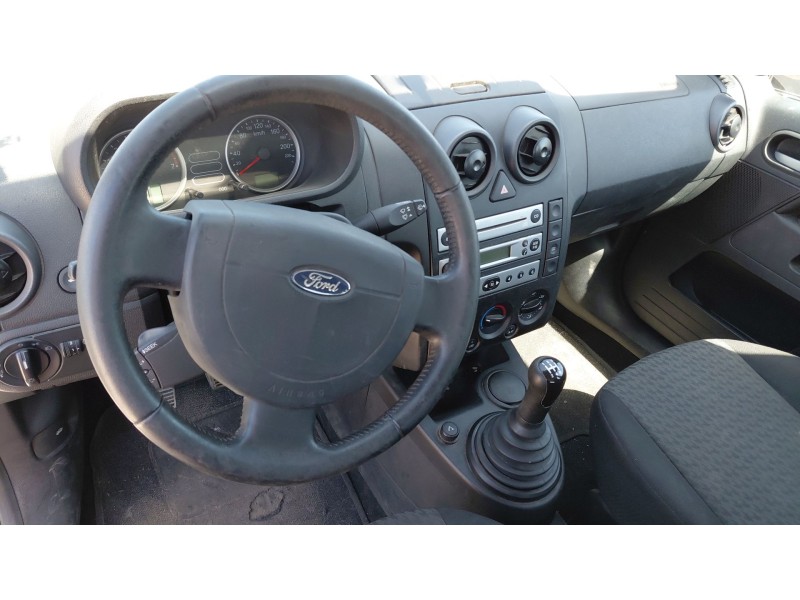ford fusion (ju_) del año 2004